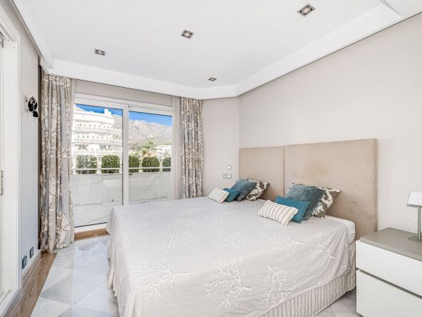 lujoso-apartamento-en-prestigioso-edificio-nayades (3)