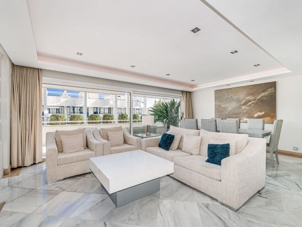 lujoso-apartamento-en-prestigioso-edificio-nayades