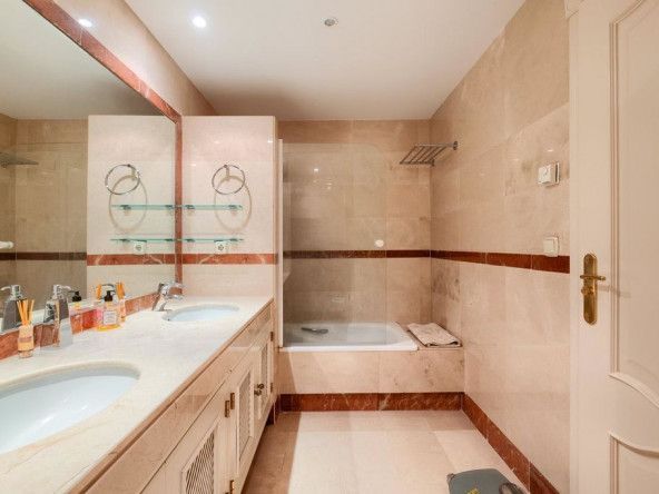 Jardines del Mediterraneo for sale 18