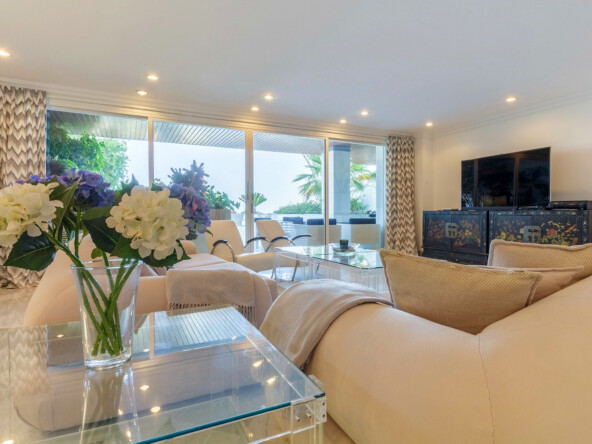 apartamentp-venta-primera-linea-playa-marbella